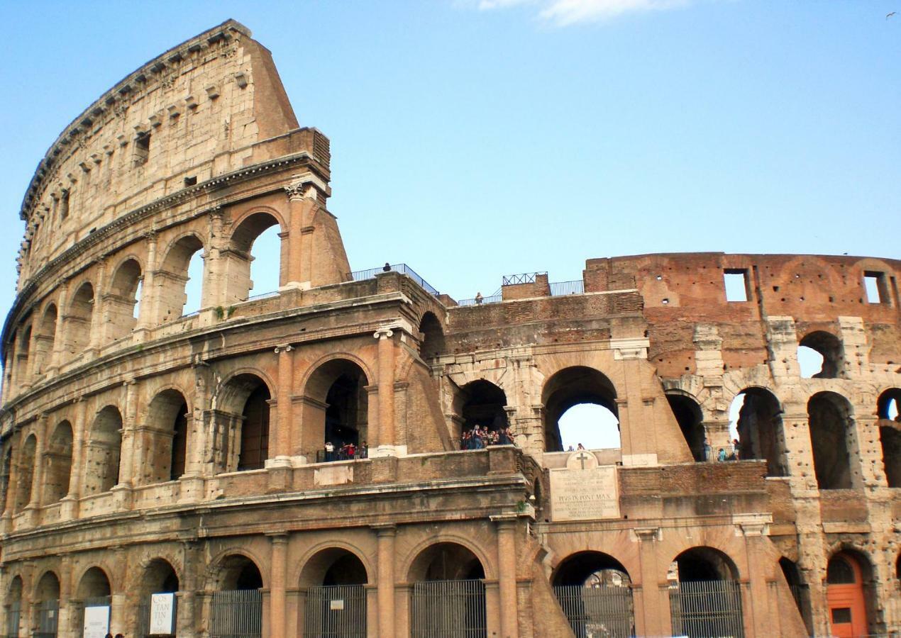 Roma Center Fori Imperiali Raffy'S Charming Suite Buitenkant foto